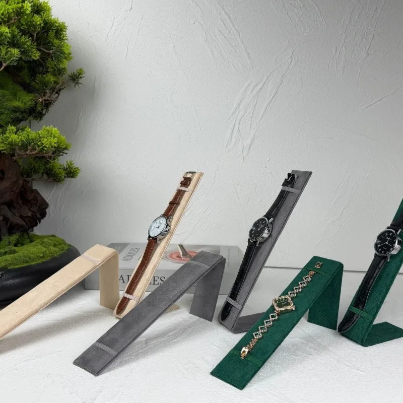 Suporte de Relógio em Flanela, - Luxury Watch Stand avaliação e preço